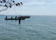 Sambut HUT Bhayangkara ke-79, Polres Touna Gelar Lomba Perahu Dayung