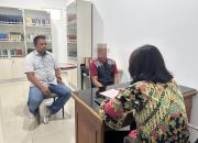 Aparat Polsek Balantak Limpahkan Berkas Tersangka Kasus Penganiayaan ke Kejari Banggai