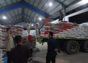Sita 109 Ton Pupuk Ilegal Polda Sulteng Serahkan Tersangka ke Kejari Palu