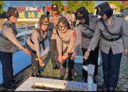 Polwan Polda Sulteng Ziarah di TMP Tatura Palu