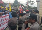 Breaking News !Ratusan Massa AMARA Geruduk Polres Touna, Desak Copot Kapolri hingga Tuntaskan Kasus Affan