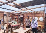 Akibat Diterjang Angin Puting 11 Rumah Warga dan Satu Bangunan Pasar Rusak Parah