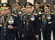 Kapolri Anugerahkan Tanda Kehormatan Bintang Bhayangkara Pratama kepada Kapolda Sulteng