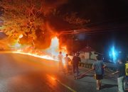 Polres Banggai Olah TKP Kebakaran Mobil Pick Up Pengetap BBM 