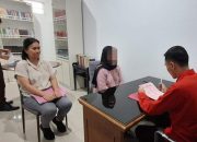 Polres Banggai Serahkan Seorang IRT Tersangka Kasus Narkoba ke Kejari