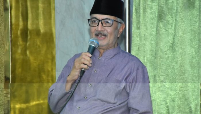 Prof. Zainal Abidin: Guru Harus Menjadi Pelita Bagi Peserta Didiknya