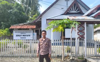 Polsek Ulubongka Patroli Rutin di Gereja GKST dan GPDI Marowo