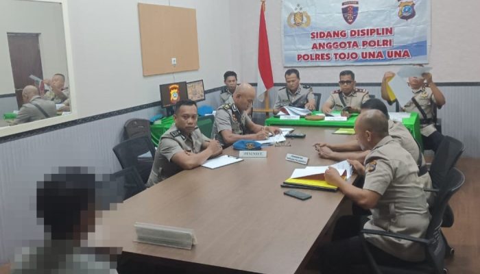 Wakapolres Touna Pimpin Sidang Kode Etik Terhadap Dua Anggotanya Melanggar Disiplin